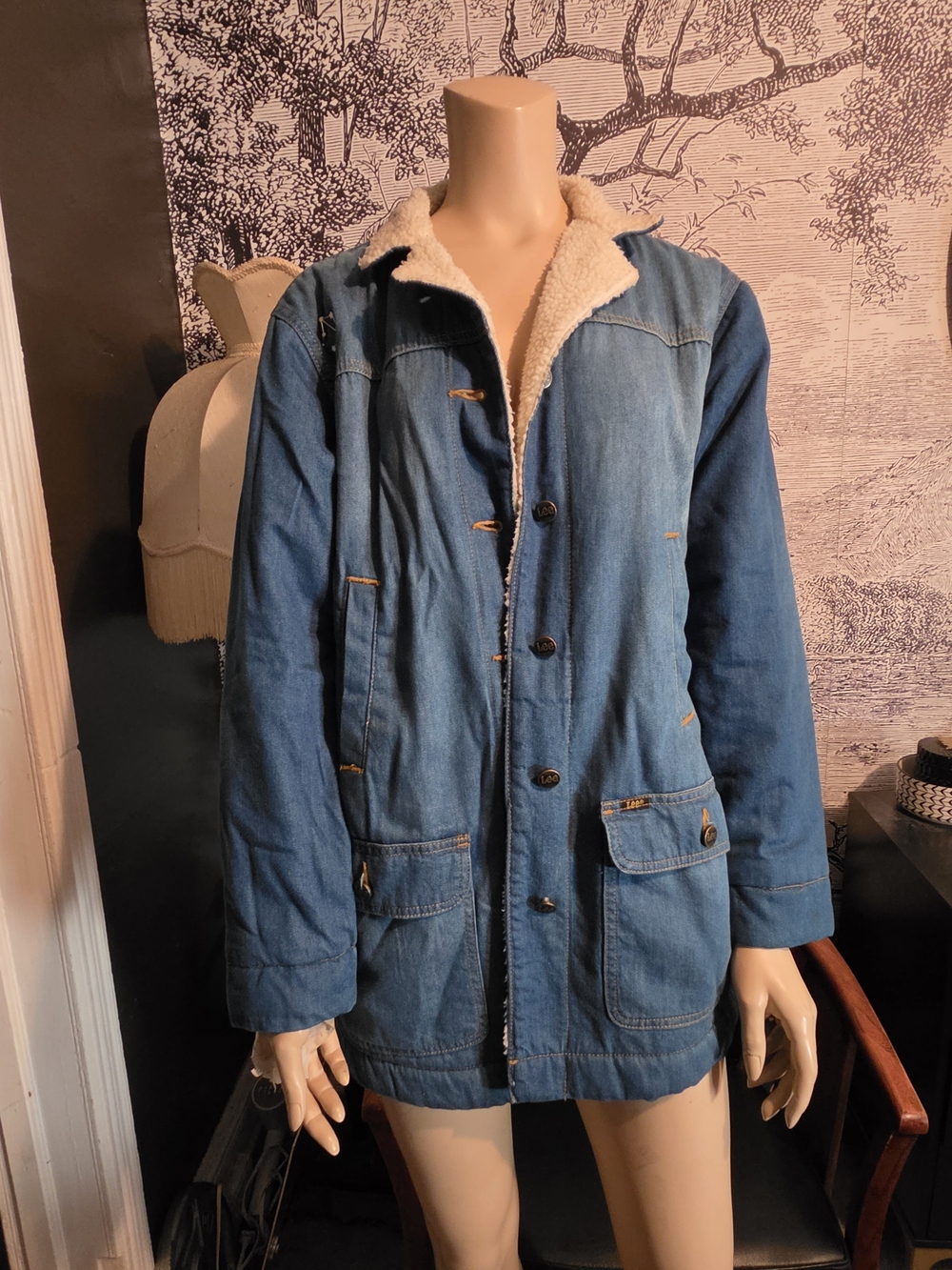 Lee Sherpa Lined Denim Chore Jacket Coat with Removable Libra Pin - Size